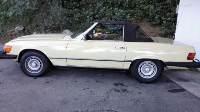 1977 Yellow Mercedes-Benz SL-Class Convertible