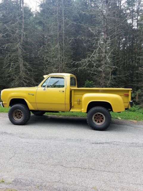 1978 Yellow Dodge Power Wagon