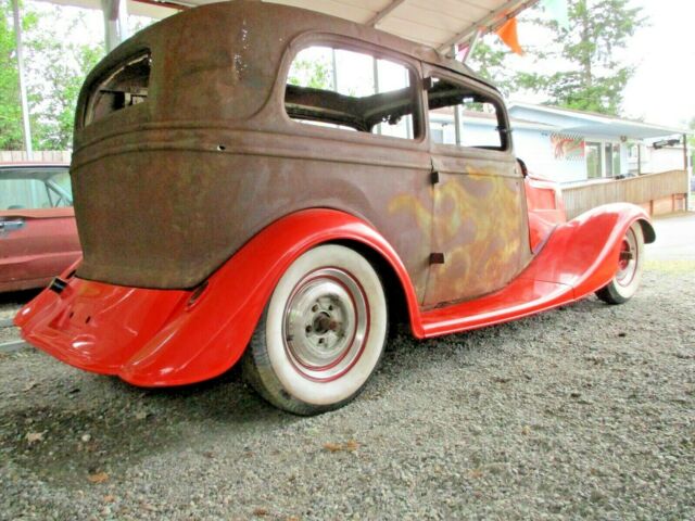 1933 Rusty Ford Tudor 2 Dr. Sedan