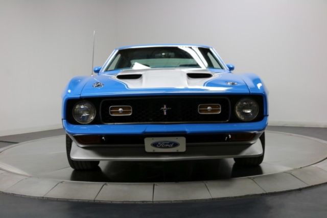 1971 Blue Ford Mustang