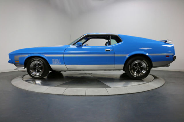 1971 Blue Ford Mustang