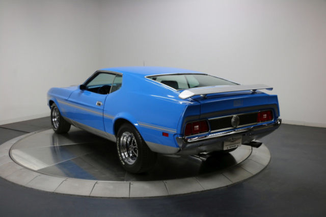 1971 Blue Ford Mustang