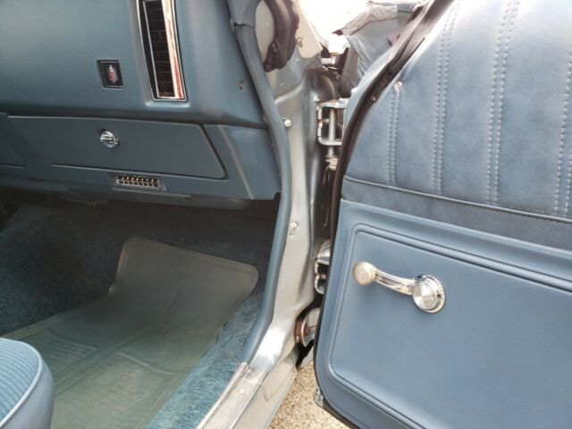 1976 Blue Chevrolet Monte Carlo Coupe