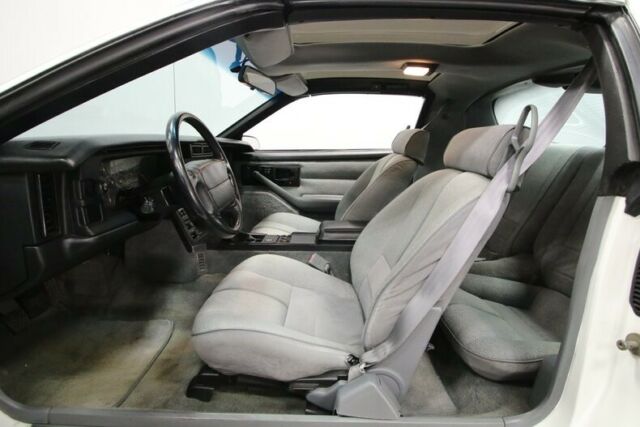 1992 White Chevrolet Camaro Coupe