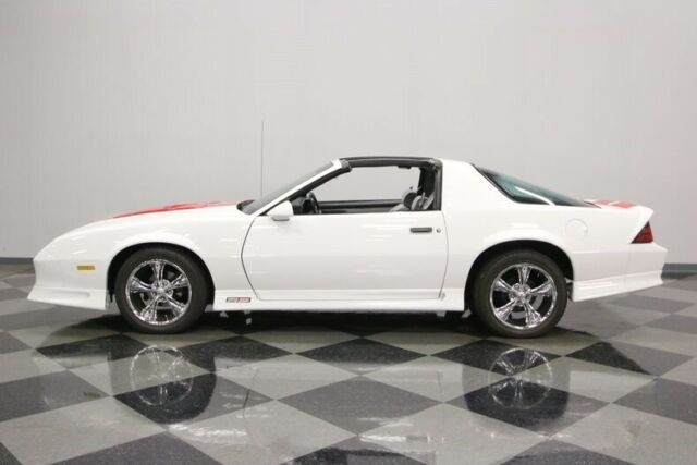 1992 White Chevrolet Camaro Coupe