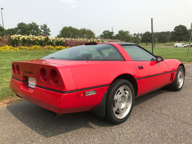 1990 RED Chevrolet Corvette
