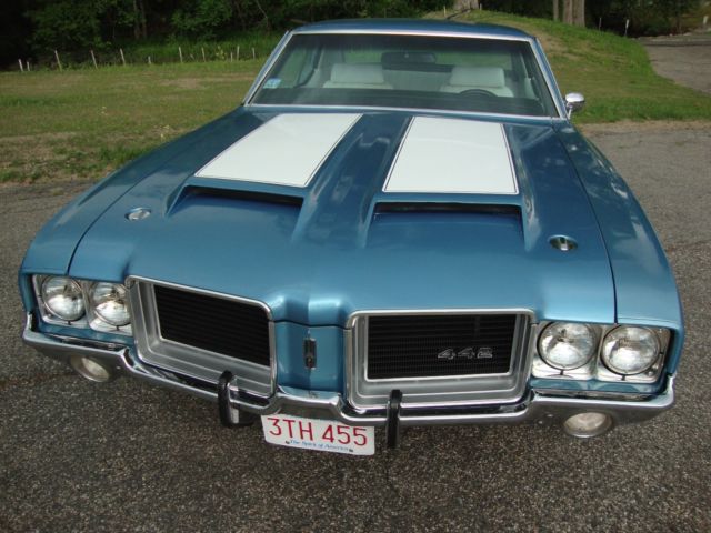 1972 Nordic Blue Oldsmobile Cutlass Coupe