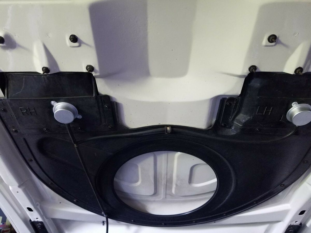 1971 White Ford Mustang Coupe