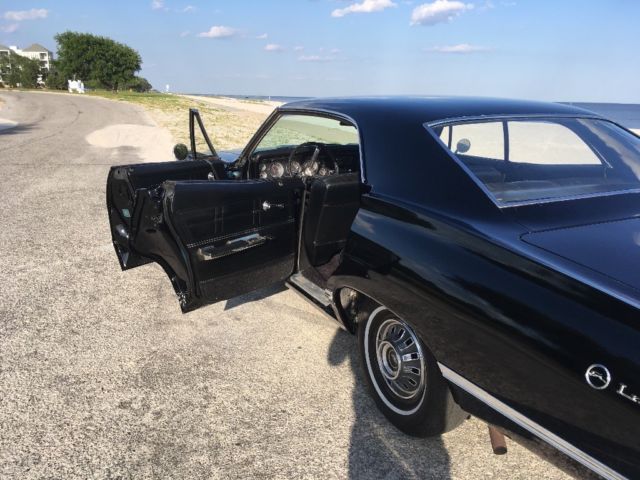 1967 Black Chevrolet Impala Hardtop sedan