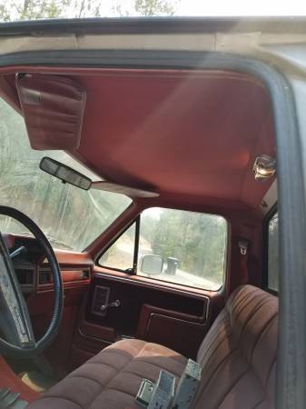 1986 Black Ford F-250