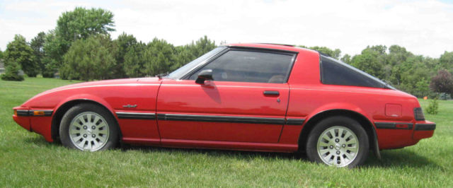 1985 Red Mazda RX-7