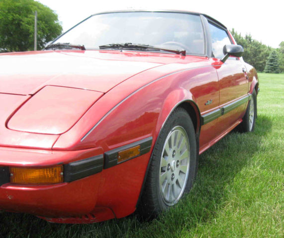 1985 Red Mazda RX-7