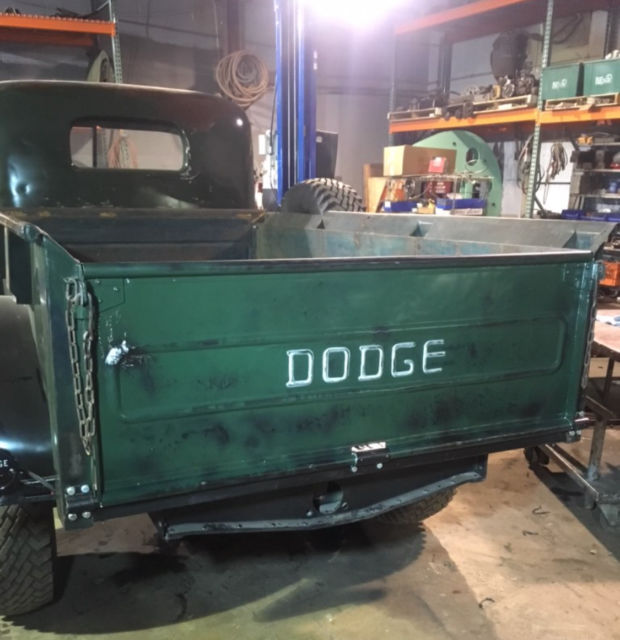 1949 Green/Black Dodge B-1-PW pickup