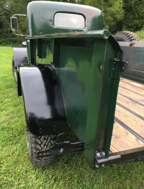 1949 Green/Black Dodge B-1-PW pickup