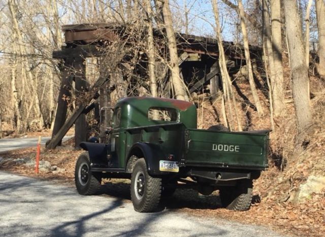 1949 Green/Black Dodge B-1-PW pickup