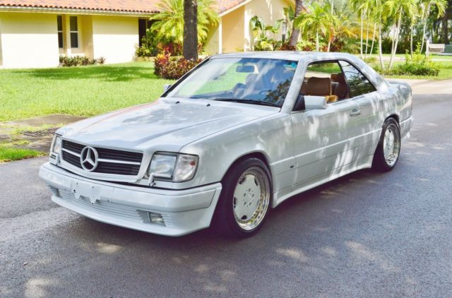 1988 White Mercedes-Benz 300-Series Coupe