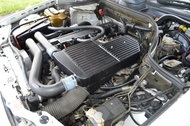 1988 White Mercedes-Benz 300-Series Coupe