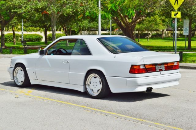 1988 White Mercedes-Benz 300-Series Coupe