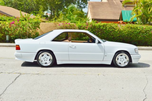 1988 White Mercedes-Benz 300-Series Coupe