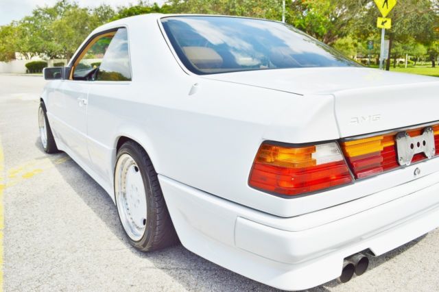 1988 White Mercedes-Benz 300-Series Coupe
