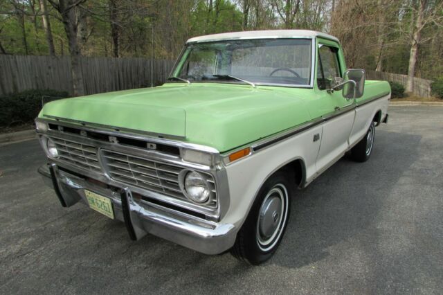 1974 Green Ford F-100 Standard Cab Pickup