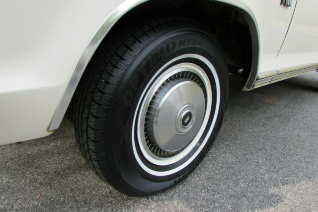 1974 Green Ford F-100 Standard Cab Pickup