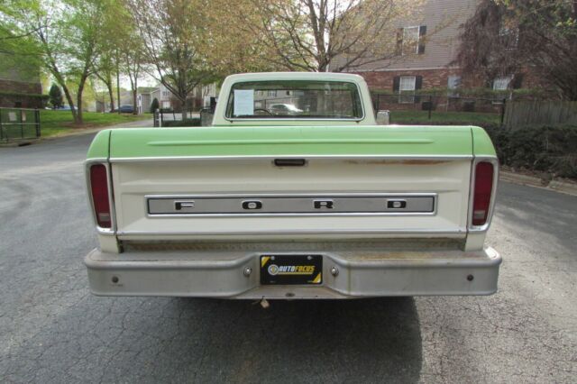 1974 Green Ford F-100 Standard Cab Pickup