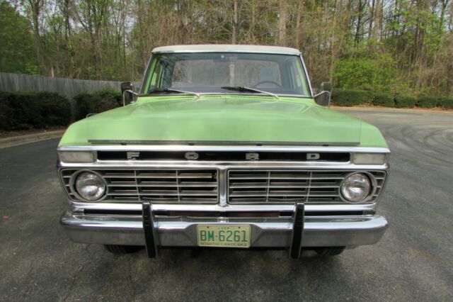 1974 Green Ford F-100 Standard Cab Pickup