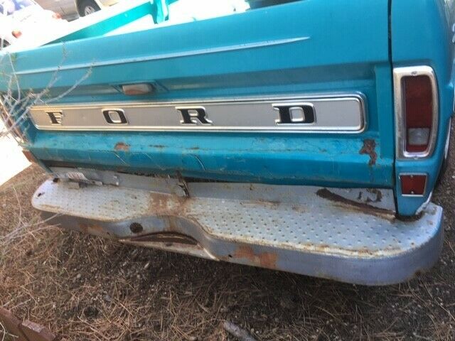 1970 Blue Ford F-250