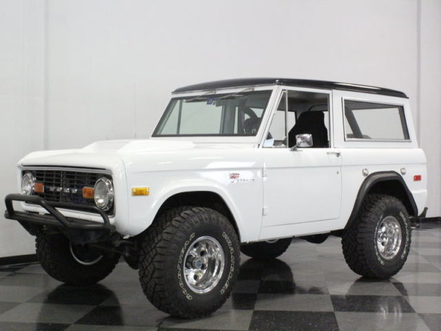 1976 White Ford Bronco SUV