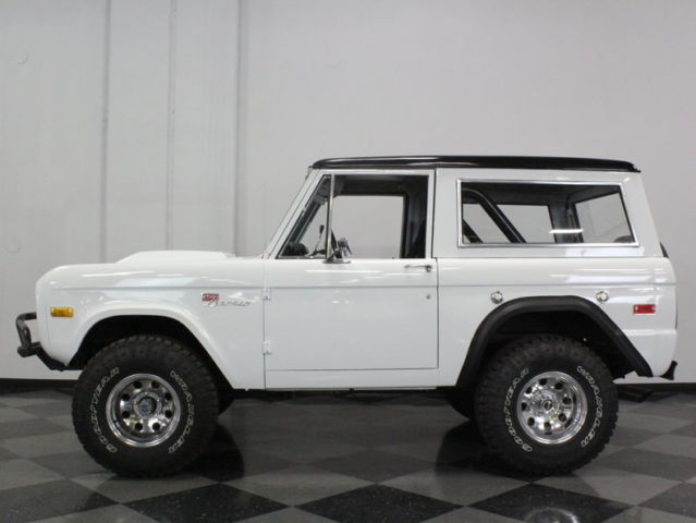 1976 White Ford Bronco SUV