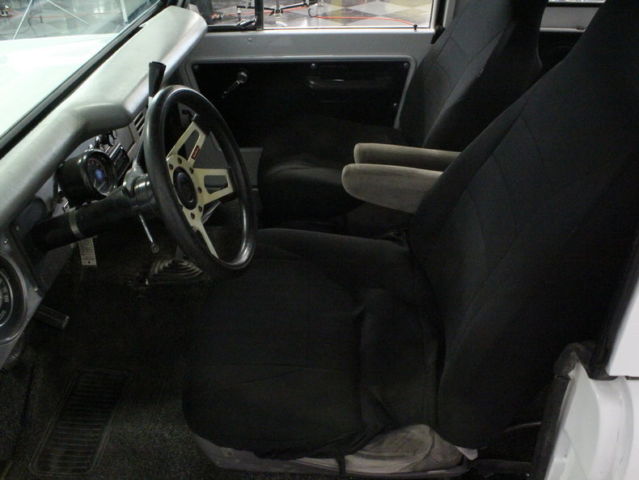 1976 White Ford Bronco SUV