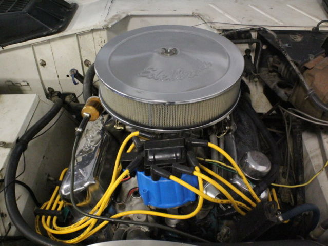 1976 White Ford Bronco SUV