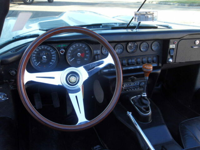 1971 White Jaguar E-Type Convertible