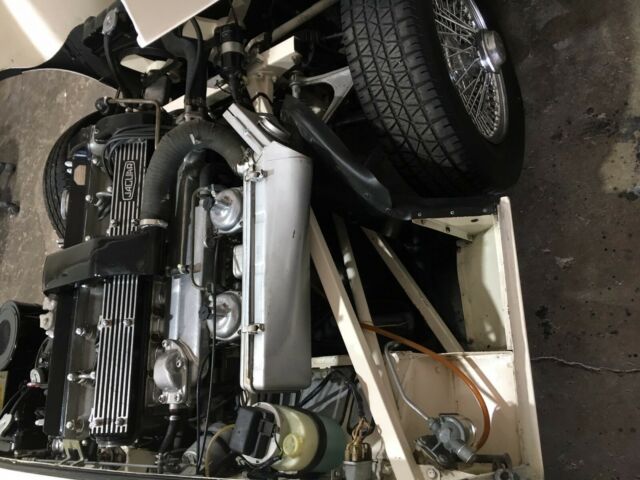 1971 White Jaguar E-Type Convertible