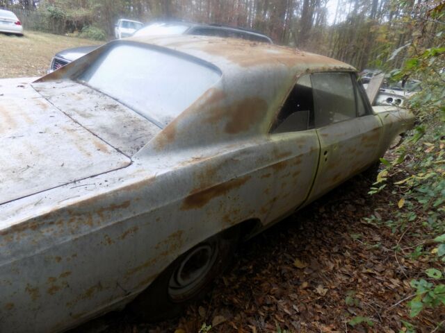 1967 Yellow Chevrolet Chevelle Hardtop