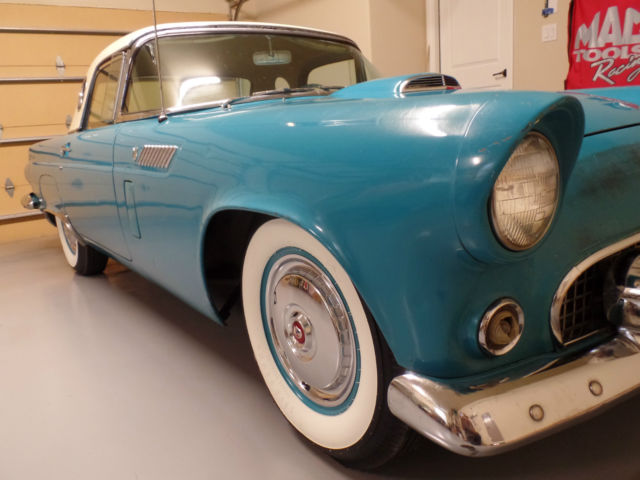 1956 Ford Thunderbird