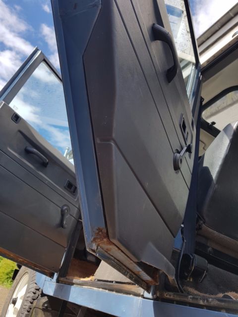 1989 Arles Blue Land Rover Defender SUV