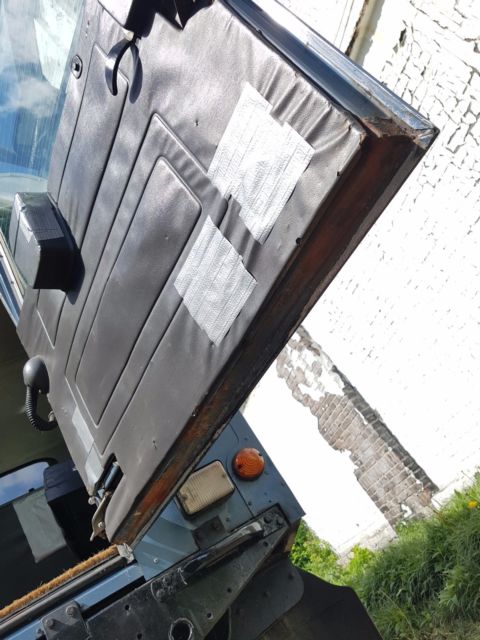 1989 Arles Blue Land Rover Defender SUV