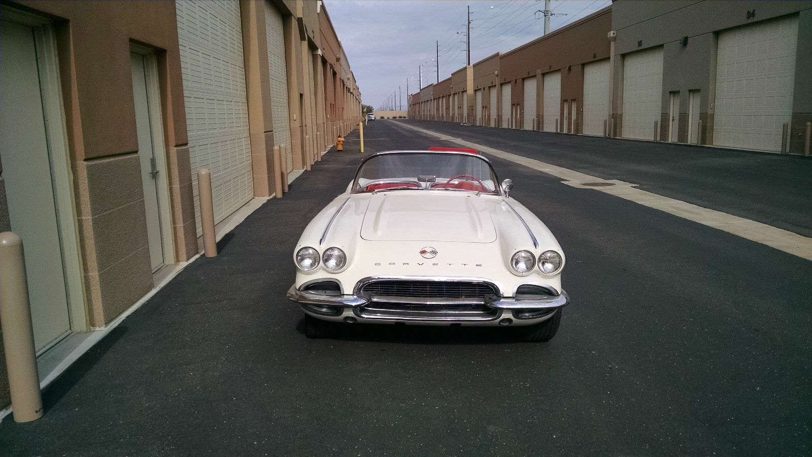 1962 Ermine White Chevrolet Corvette