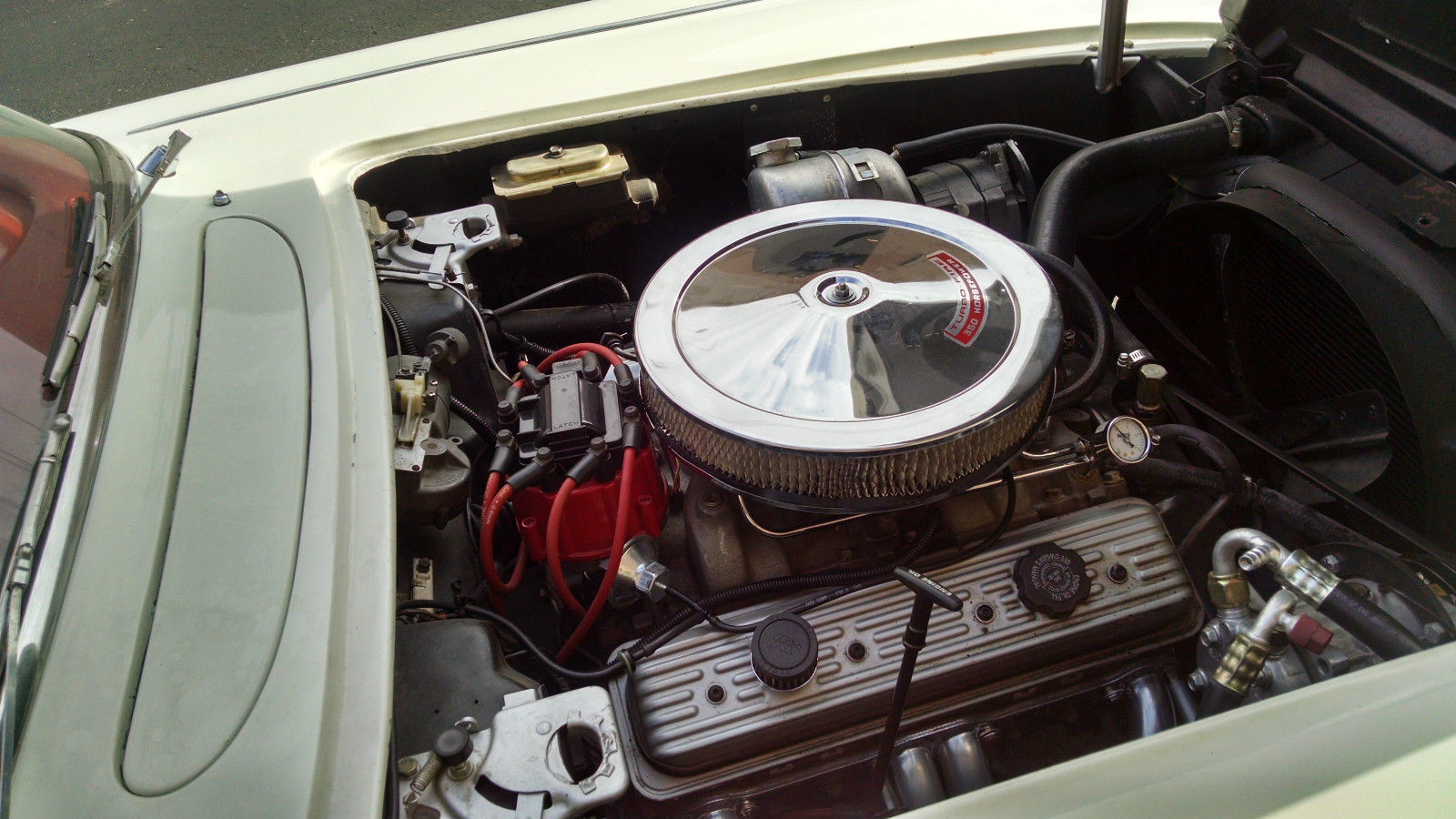 1962 Ermine White Chevrolet Corvette