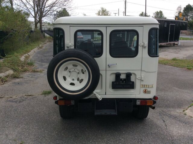 1983 White Toyota Land Cruiser SUV