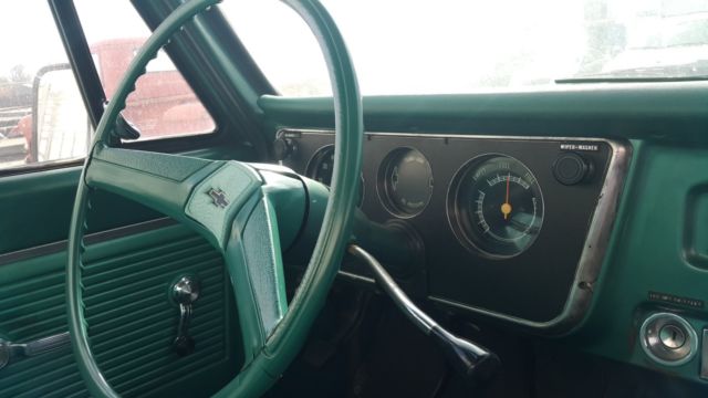 1970 Green Chevrolet C-10 PICK UP 127