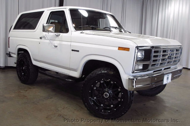 1983 White Ford Bronco SUV