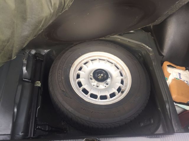 1985 904 Midnight Blue Mercedes-Benz 300-Series Coupe