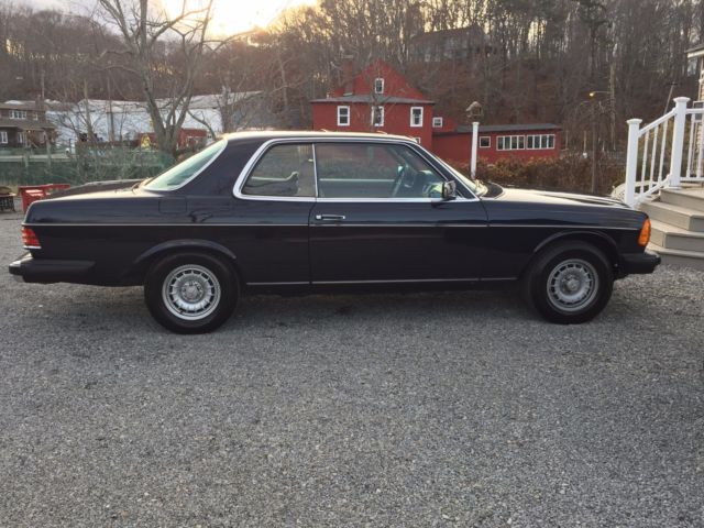 1985 904 Midnight Blue Mercedes-Benz 300-Series Coupe