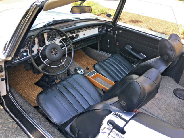 1970 White Mercedes-Benz SL-Class Convertible