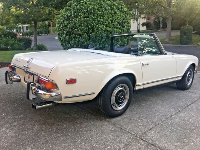 1970 White Mercedes-Benz SL-Class Convertible