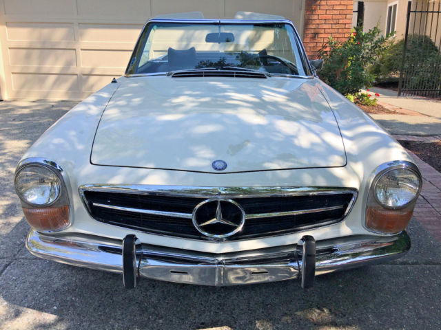 1970 White Mercedes-Benz SL-Class Convertible