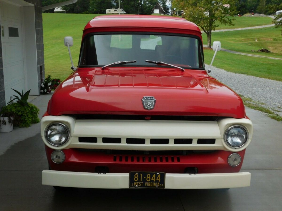 1957 Ford F-100